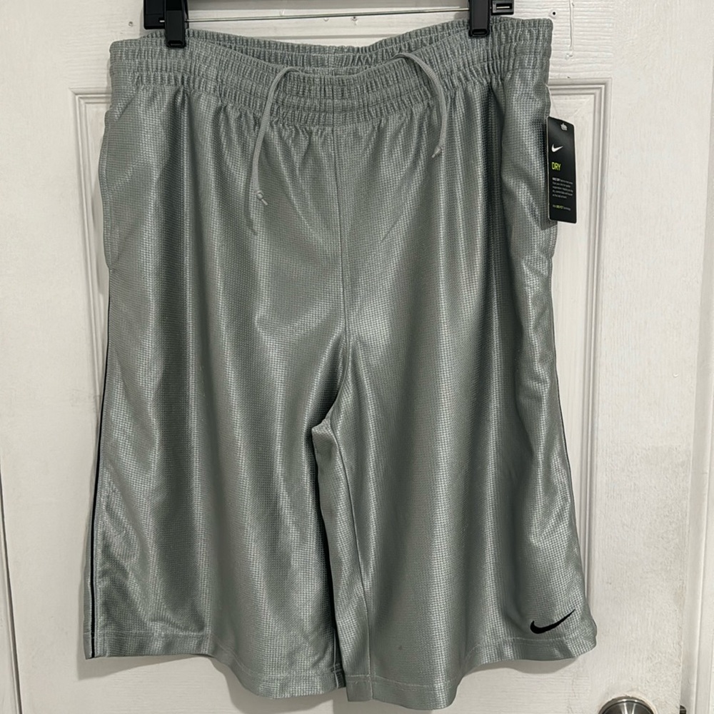 Brand new NIKE Active Short For Men Size Large